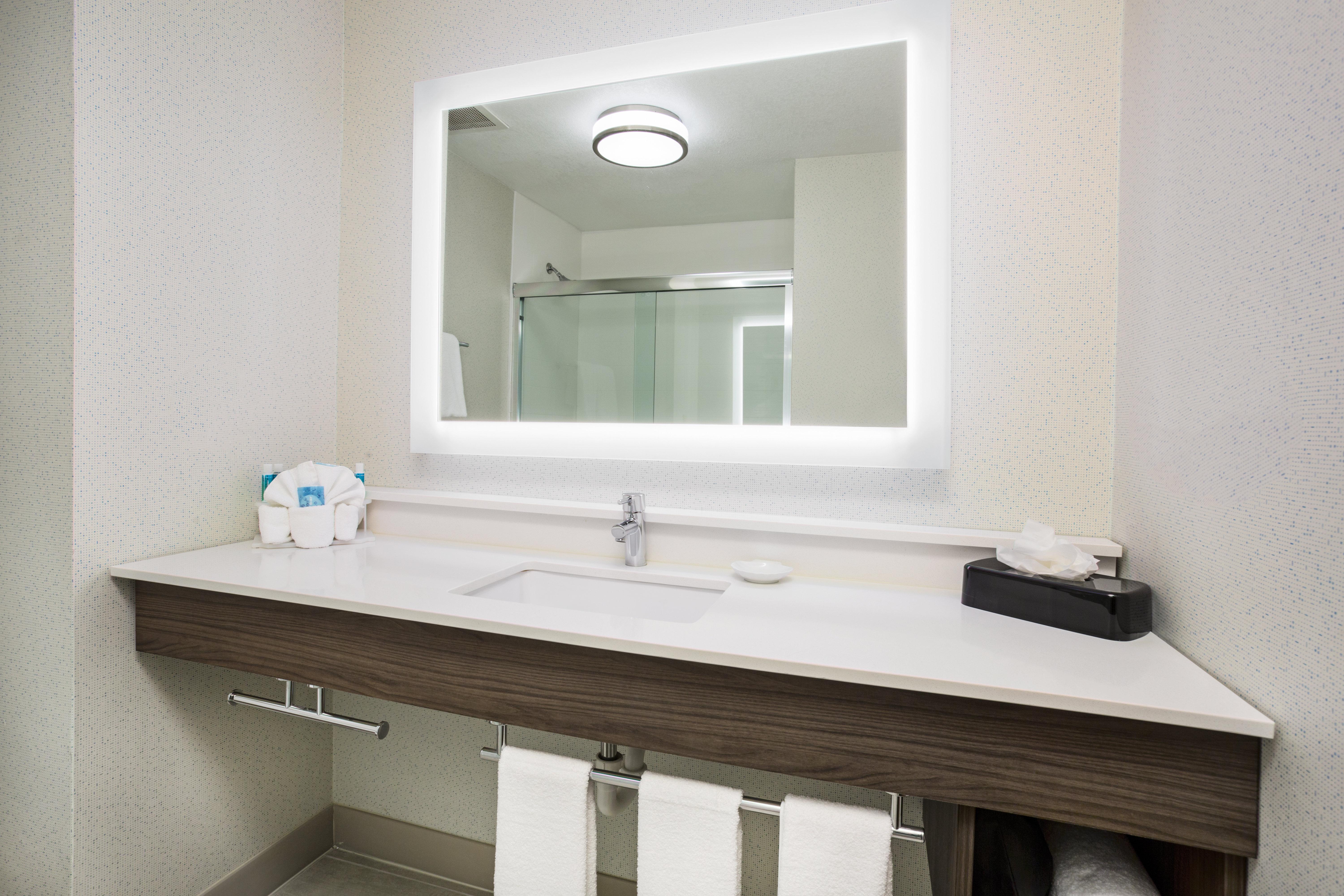 Holiday Inn Express Kansas City - At The Legends! By Ihg Bonner Springs Habitación foto