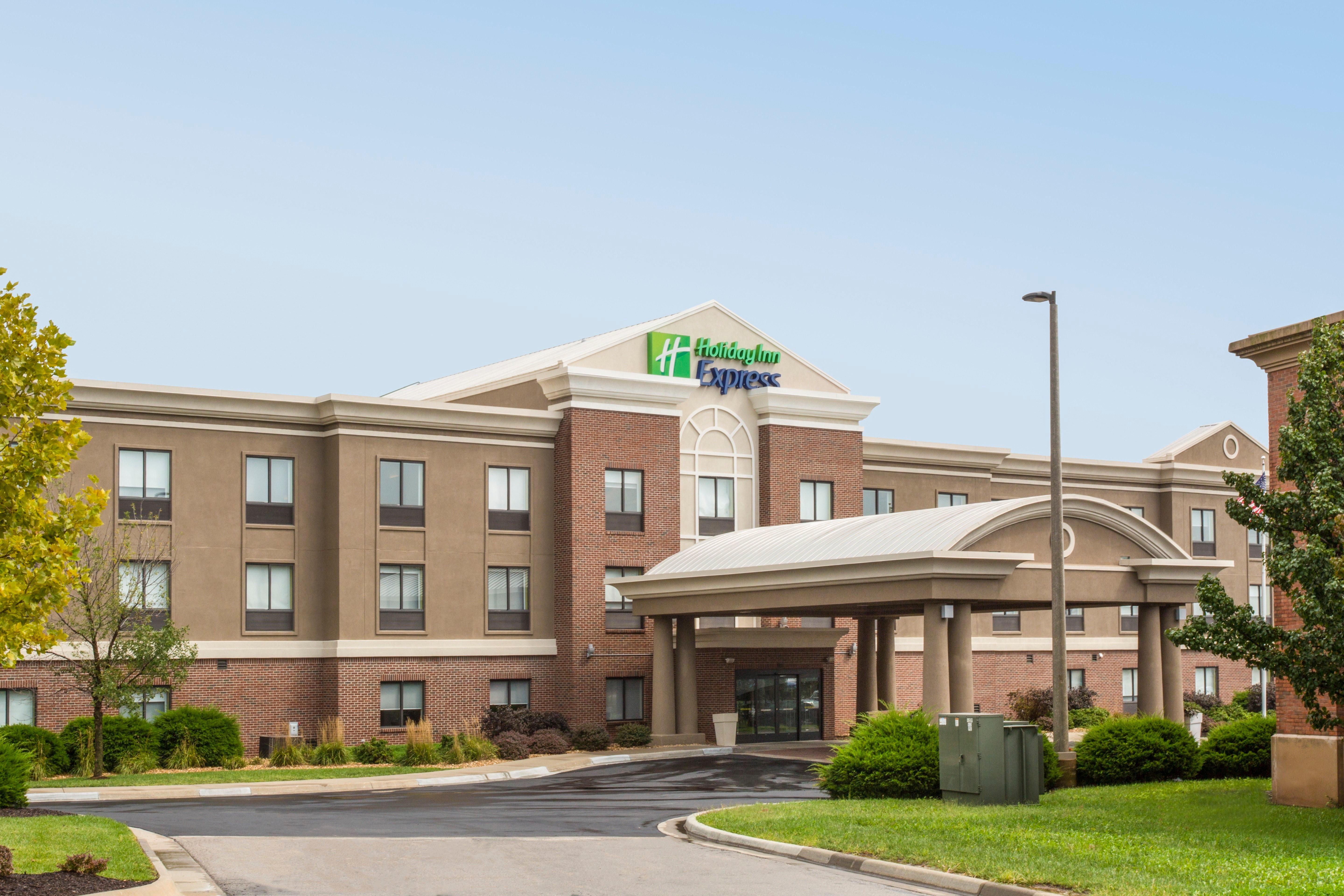 Holiday Inn Express Kansas City - At The Legends! By Ihg Bonner Springs Exterior foto